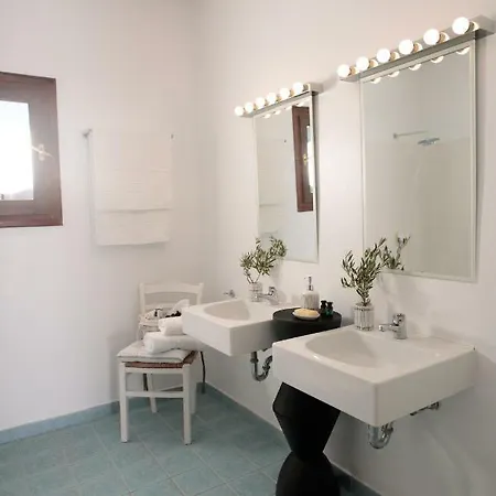 Paros Camares Sunwine בית נופש *