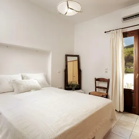 בית נופש Paros Camares Sunwine *